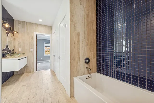 $3,675,000 | 4 Warton Place, Garden City, NY 11530