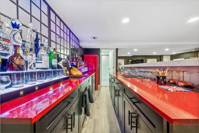 $3,675,000 | 4 Warton Place, Garden City, NY 11530