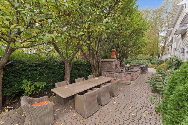 $3,675,000 | 4 Warton Place, Garden City, NY 11530