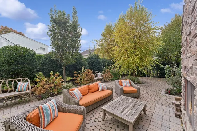 $3,675,000 | 4 Warton Place, Garden City, NY 11530