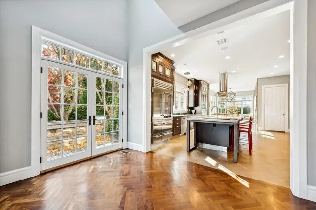 $3,675,000 | 4 Warton Place, Garden City, NY 11530