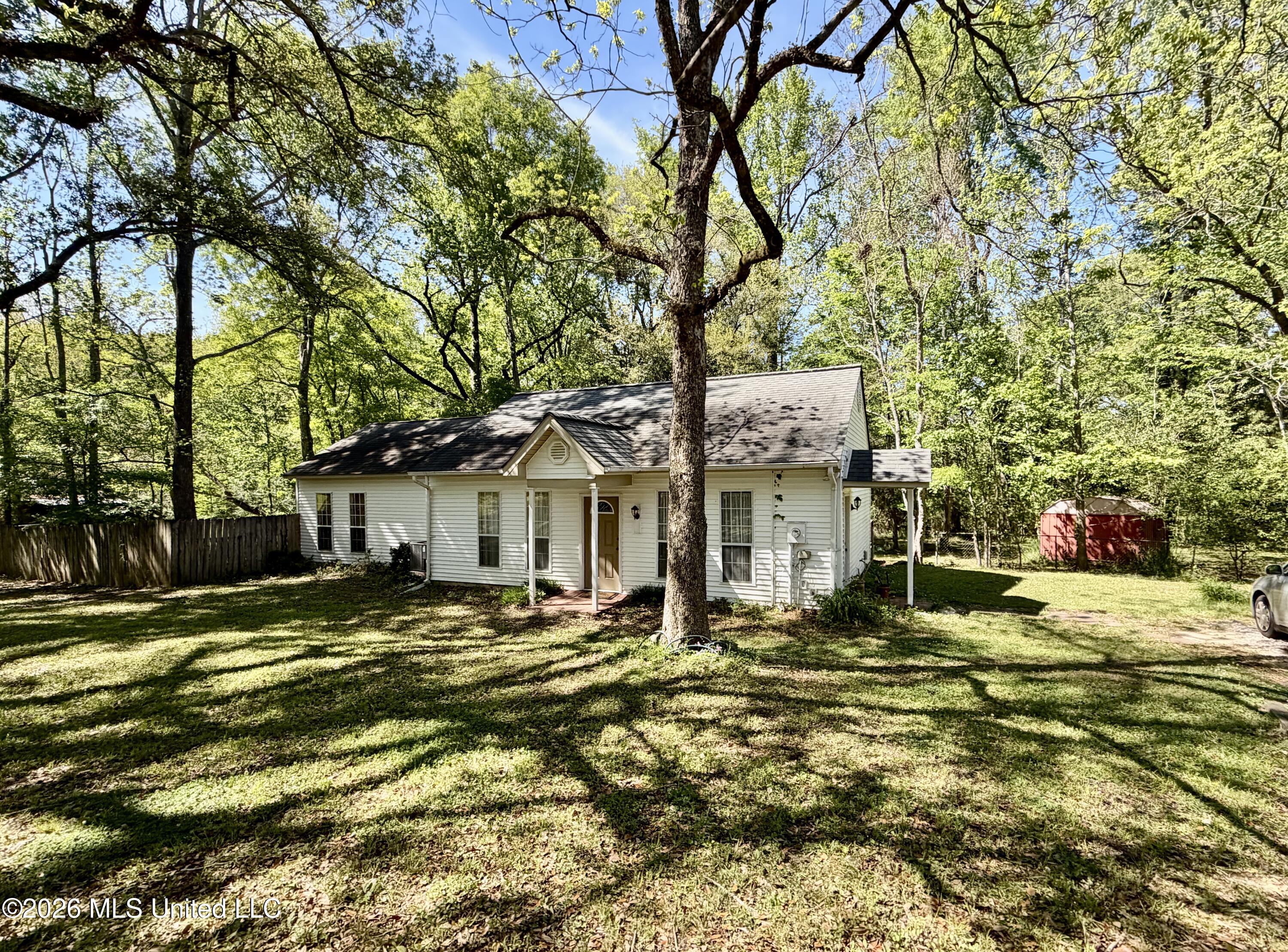 187 Dupree Street Raymond, MS 39154 - Photo 2 of 27 IMG_2128