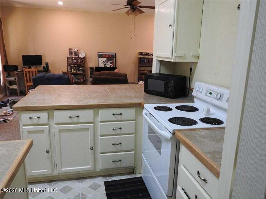 187 Dupree Street Raymond, MS 39154 - Photo 7 of 27 187 dupree kitchen 4