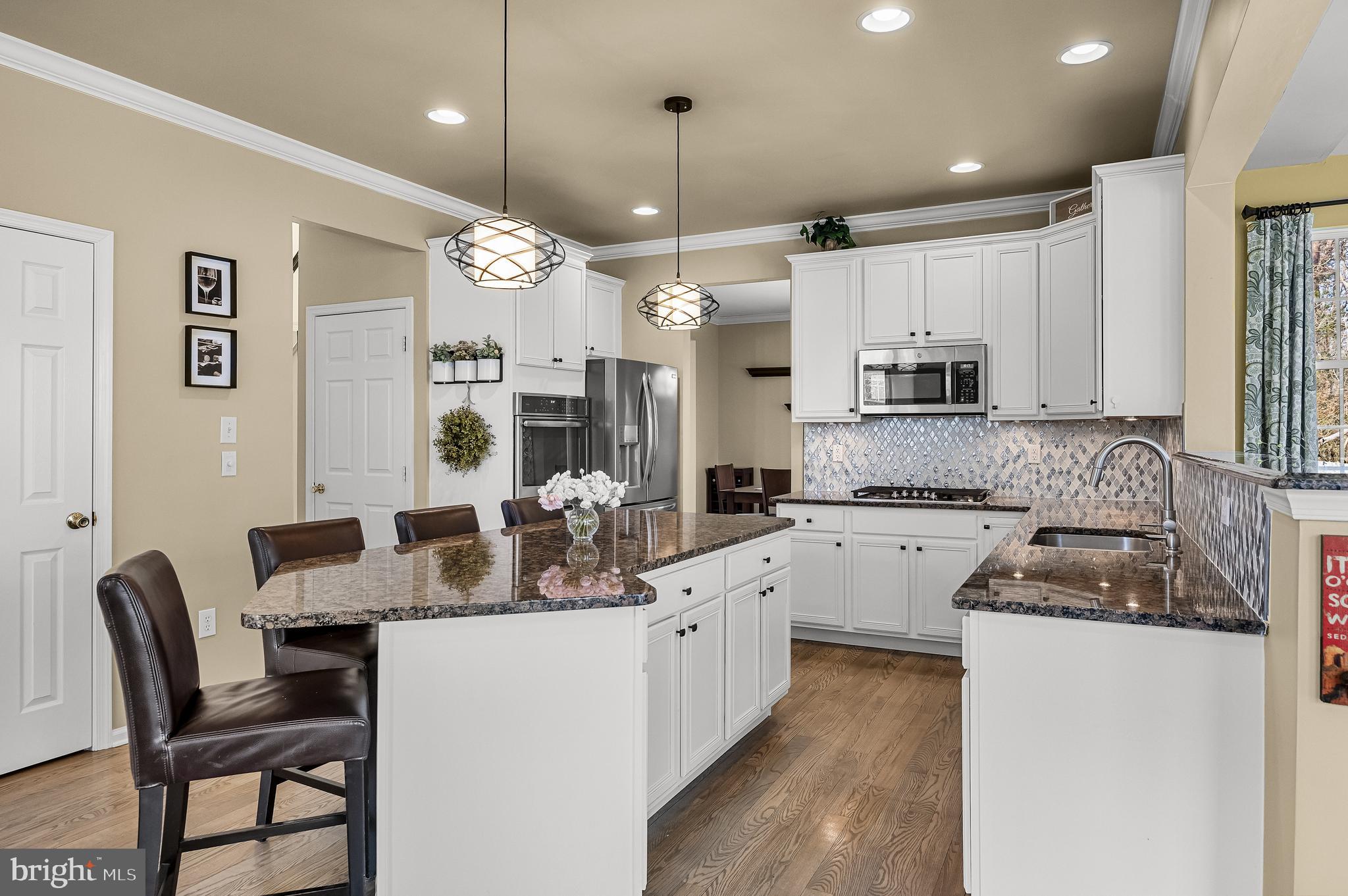 23 Longfellow Lane Hainesport, NJ 08036 - Photo 6 of 54 Large Island w/ Seating