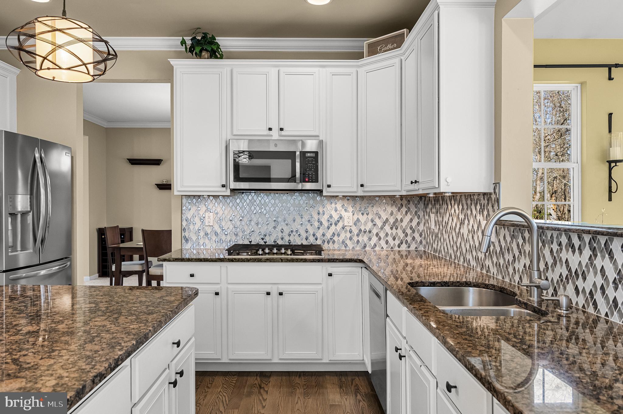 23 Longfellow Lane Hainesport, NJ 08036 - Photo 7 of 54 Beautiful Granite and Backsplash