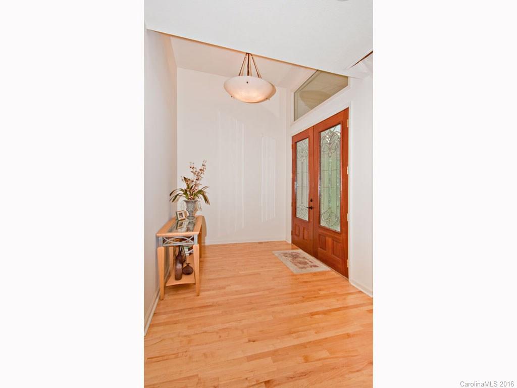 615 Brandywine Road Waynesville, NC 28786 - Photo 10 of 24 a very nice looking room with a large window