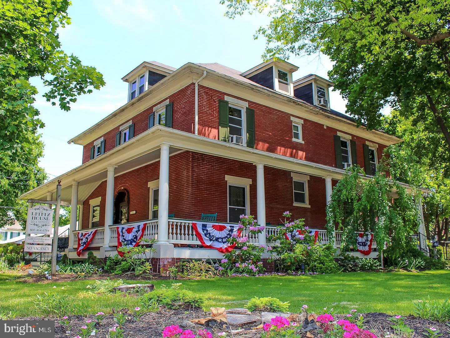 301 North Broad Street Lititz, PA 17543 - Photo 1 of 60