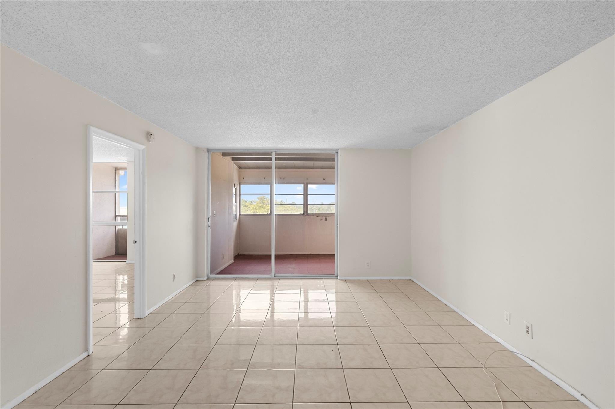 2017 Northwest 46th Avenue, Unit 409A Lauderhill, FL 33313 - Photo 5 of 25 Photo 5