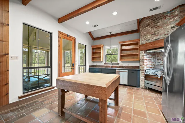 $899,000 | 8511 Main Street, Zachary, LA 70791