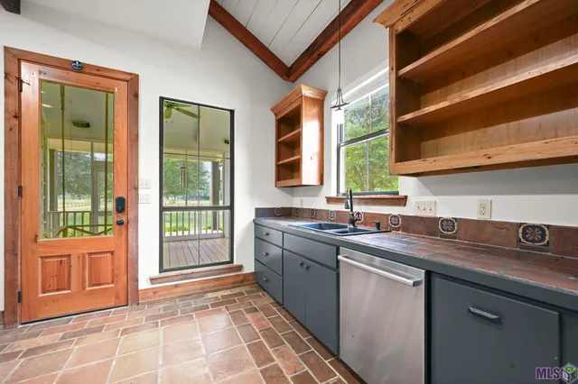 $899,000 | 8511 Main Street, Zachary, LA 70791