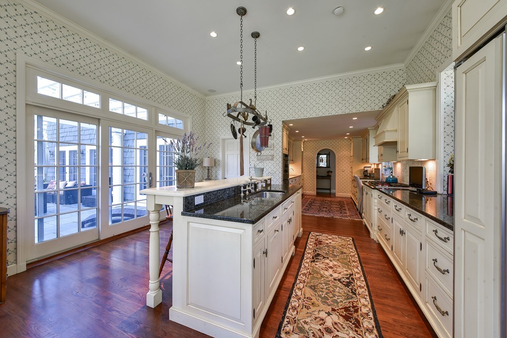 73 Old Colony Road Wellesley, MA 02481 - Photo 11 of 22 Gallery Image 11