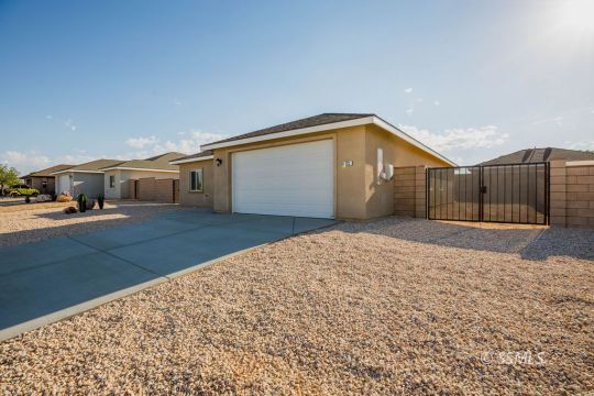 333 Thomas Street Ridgecrest, CA 93555 - Photo 4 of 27