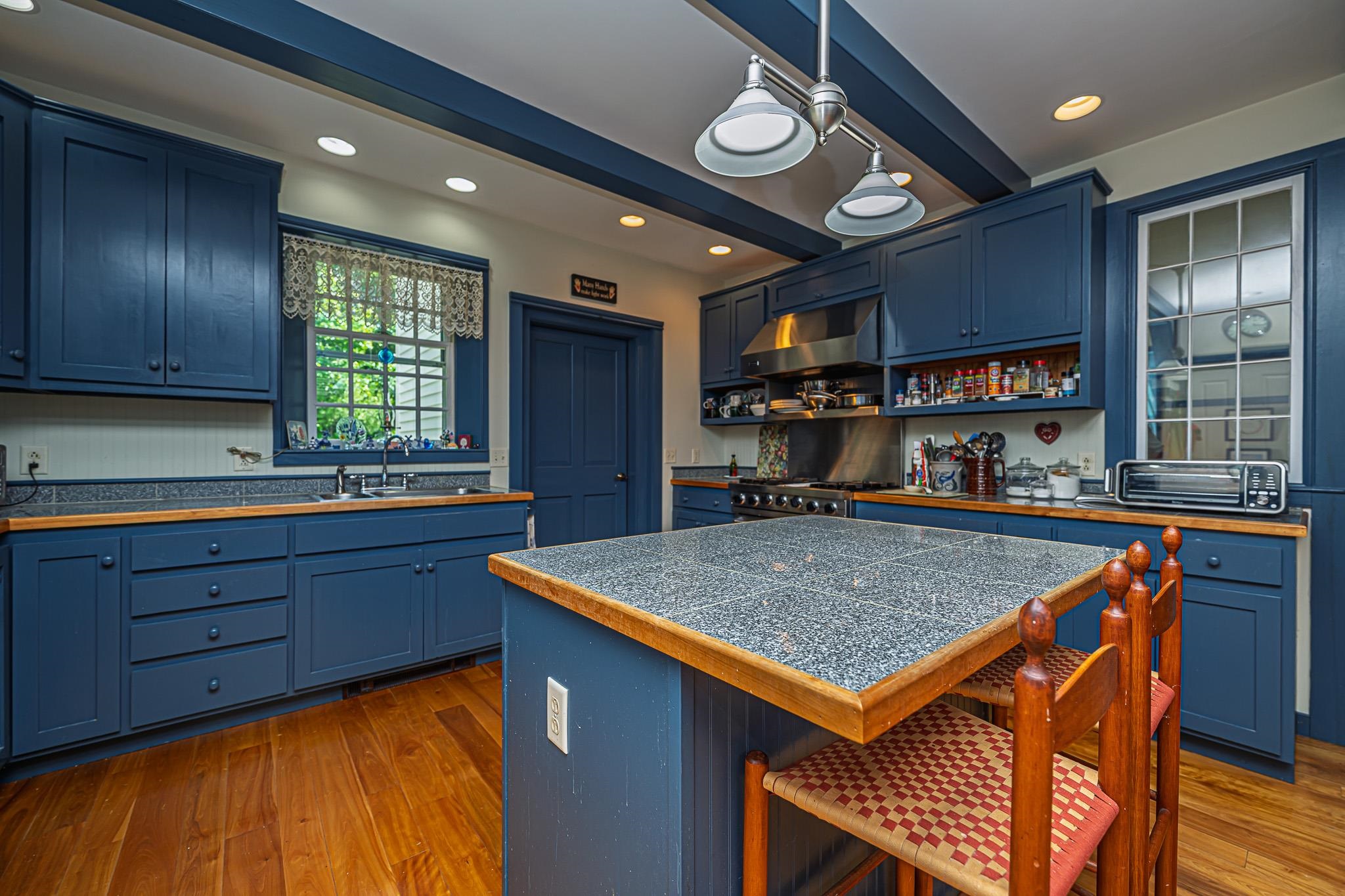 1502 King Hill Road New London, NH 03257 - Photo 16 of 59