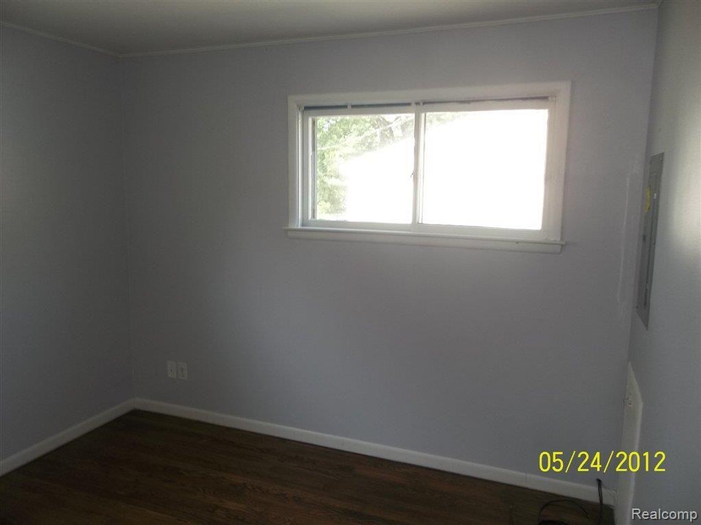 1955 Romeo Street Ferndale, MI 48220 - Photo 7 of 8 100_1901.JPG