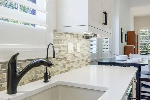 $625,000 | 6078 Highwood Park Court, Naples, FL 34110