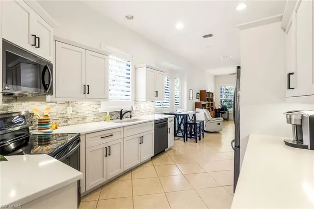 $625,000 | 6078 Highwood Park Court, Naples, FL 34110