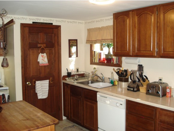 72-74 Nutting Road Jaffrey, NH 03452 - Photo 3 of 23
