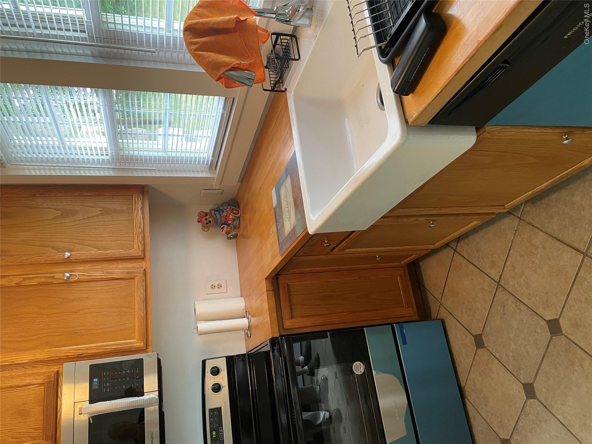 92 Stein Road, Unit 4 Pine Bush, NY 12566 - Photo 3 of 9
