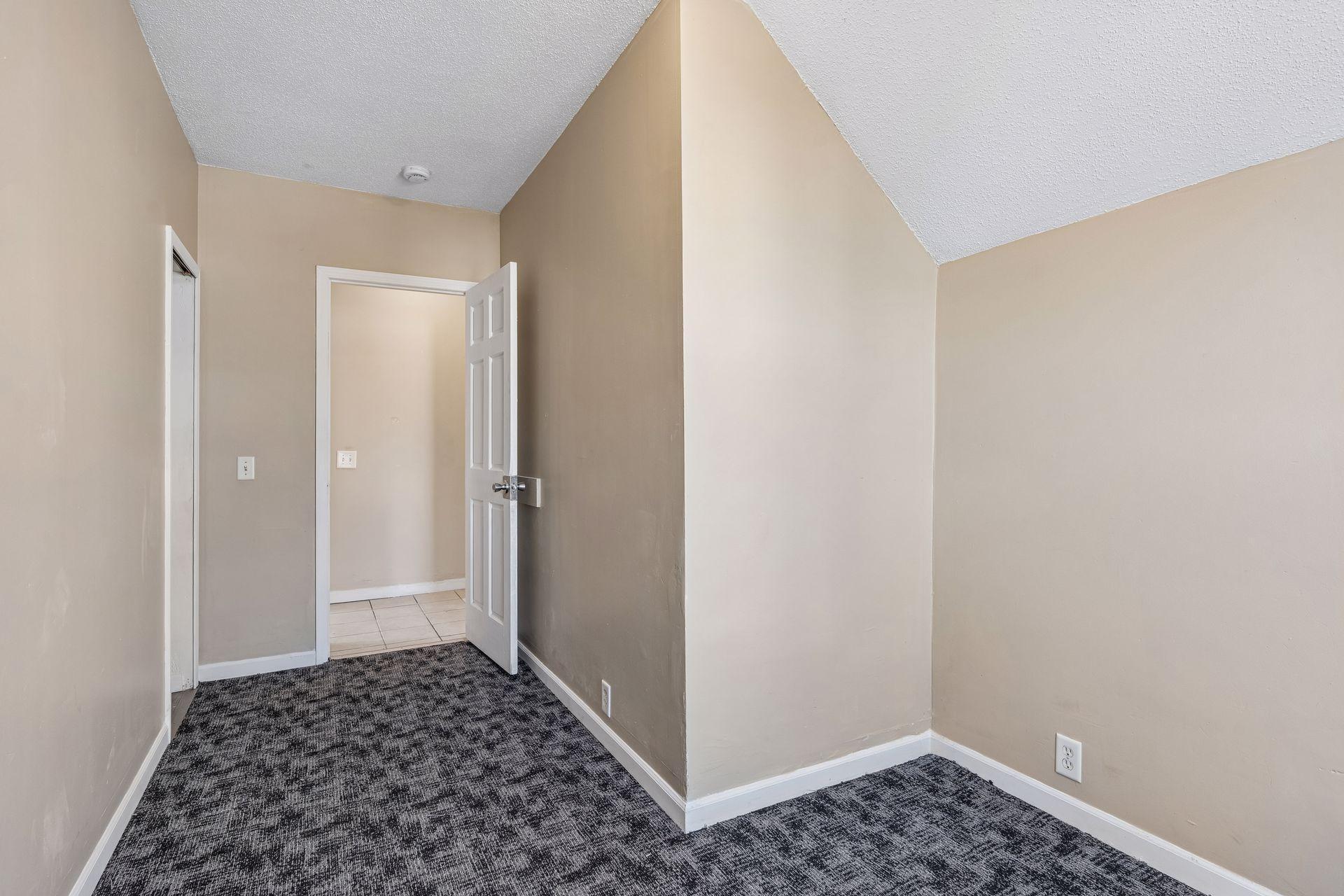 701 Desoto Street St. Paul, MN 55130 - Photo 23 of 36