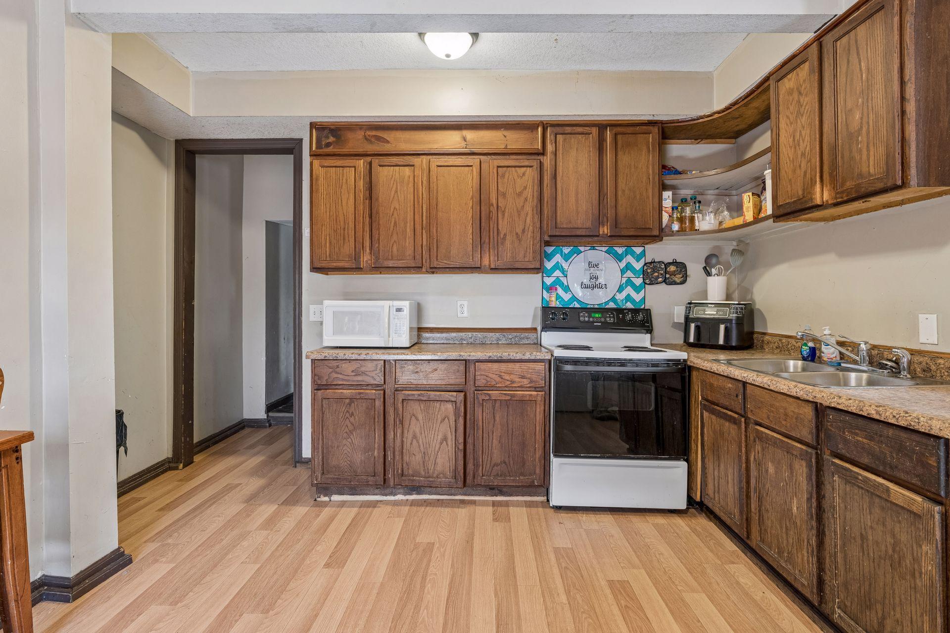701 Desoto Street St. Paul, MN 55130 - Photo 8 of 36