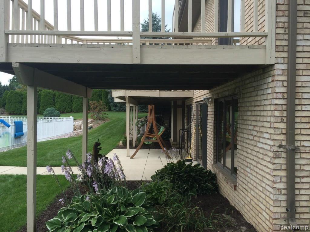 6361 Woodcrest Ridge Clarkston, MI 48346 - Photo 8 of 40 042.jpg