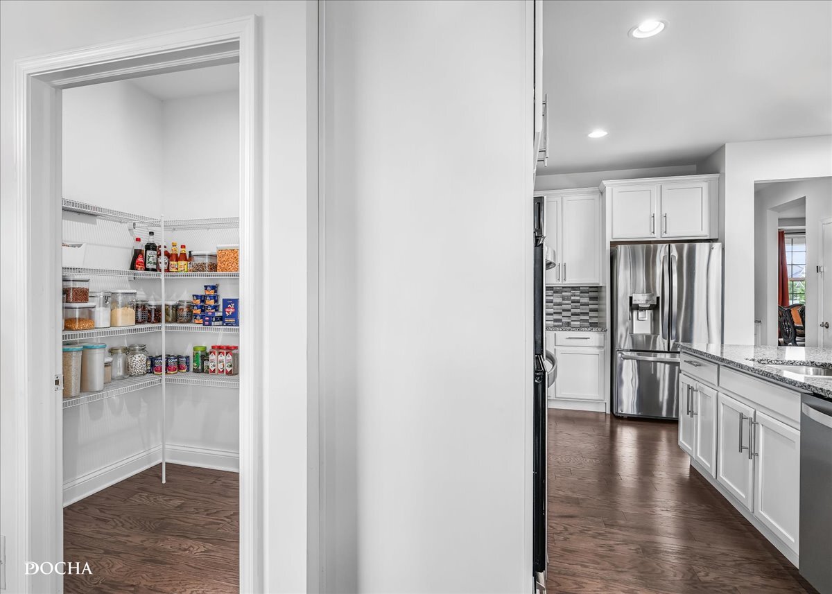 4327 Conifer Road Naperville, IL 60564 - Photo 13 of 50