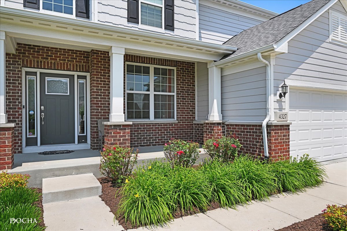 4327 Conifer Road Naperville, IL 60564 - Photo 2 of 50