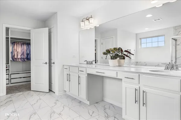 $979,000 | 4327 Conifer Road, Naperville, IL 60564