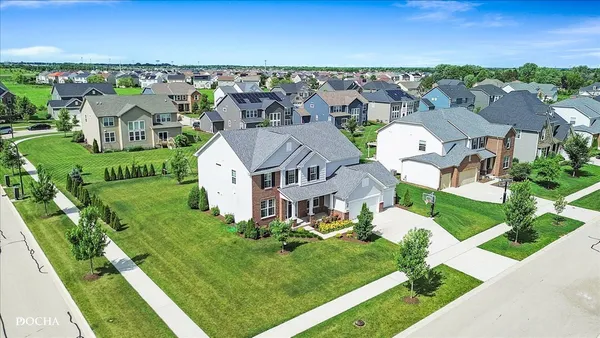 $979,000 | 4327 Conifer Road, Naperville, IL 60564
