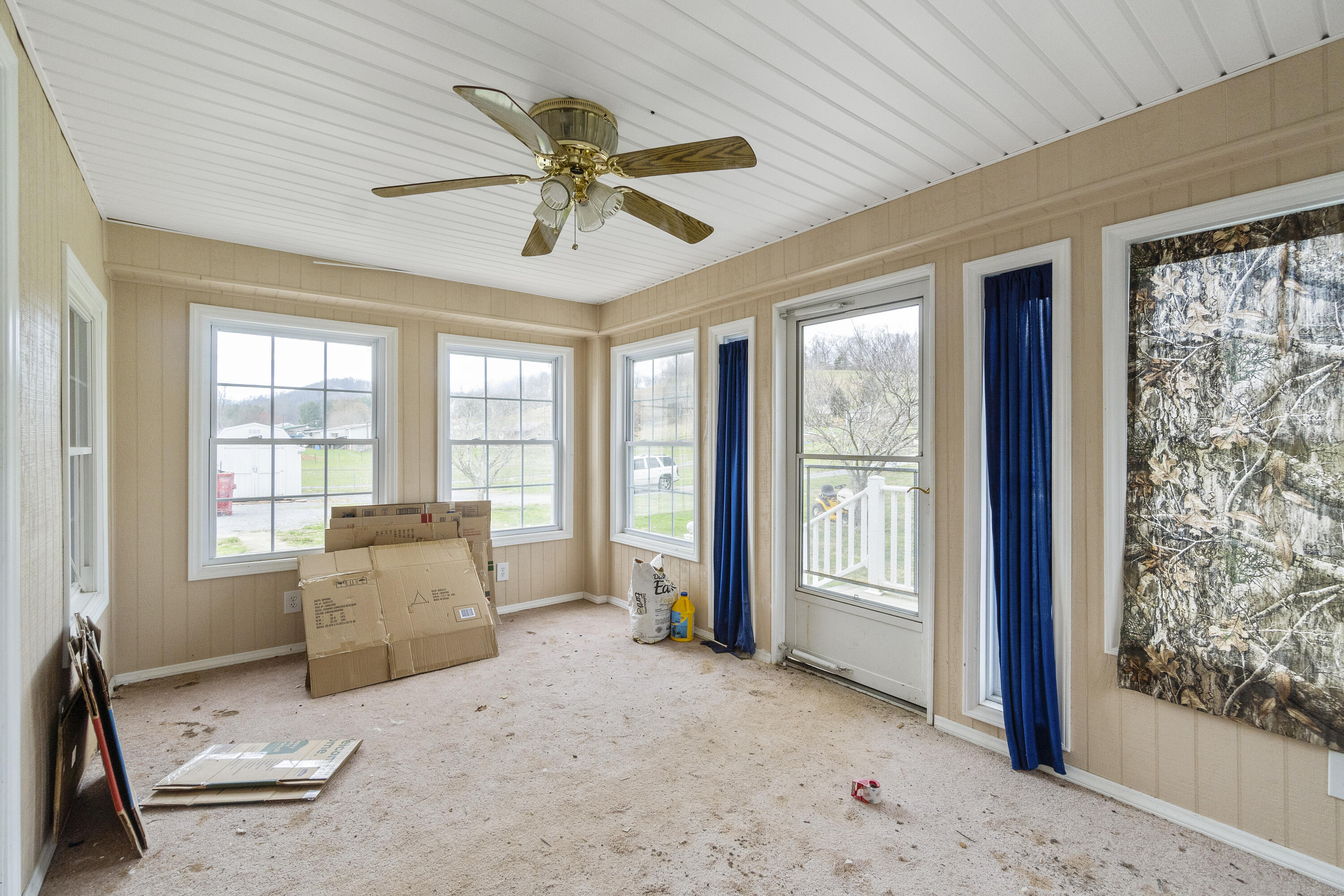 526 Garrison Hollow Road Elizabethton, TN 37643 - Photo 20 of 33 DSC02824