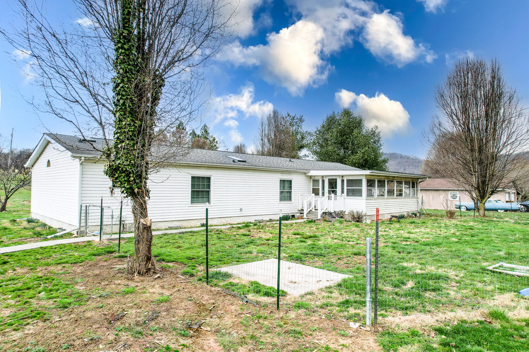 526 Garrison Hollow Road Elizabethton, TN 37643 - Photo 31 of 33 DJI_0606-Edit