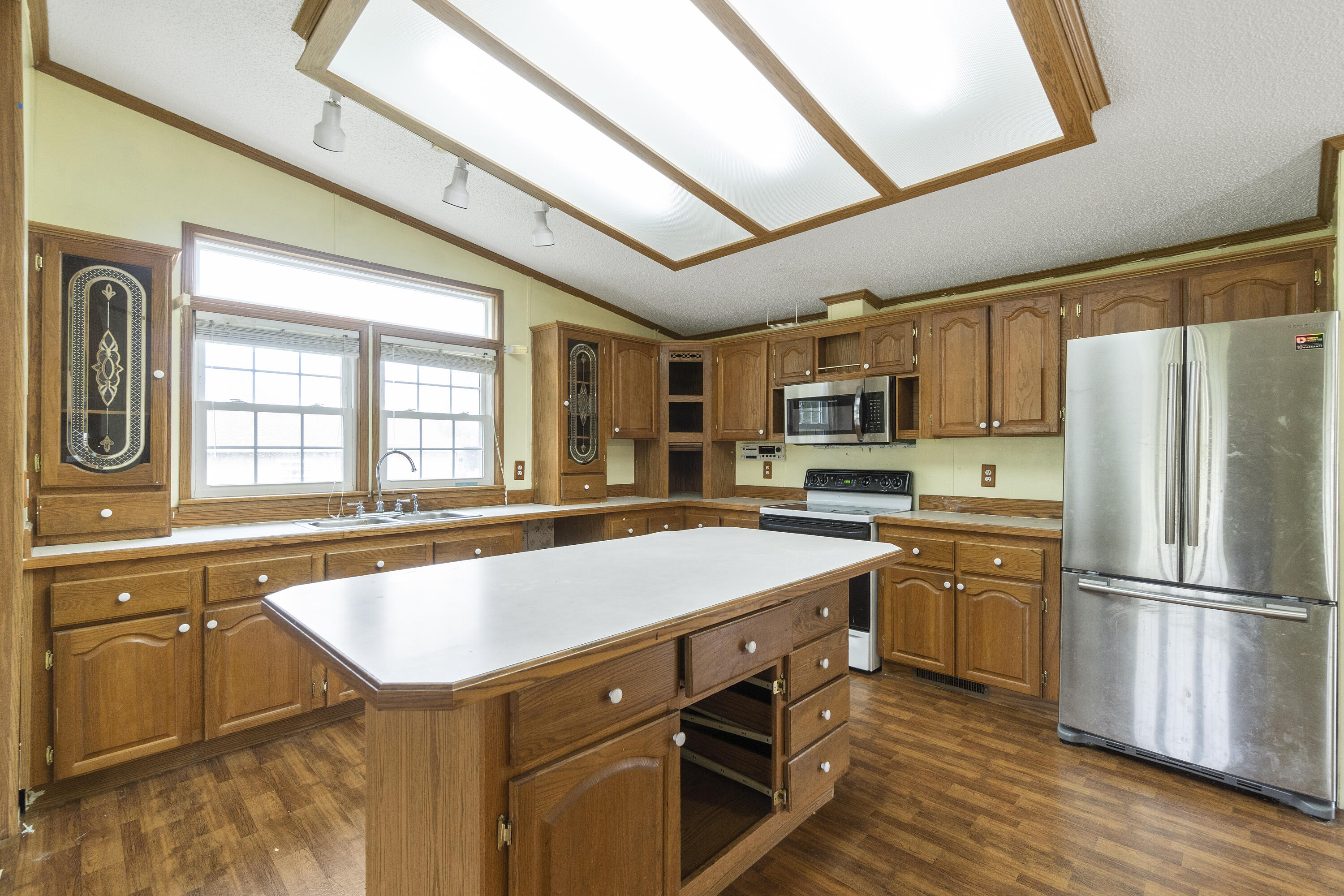 526 Garrison Hollow Road Elizabethton, TN 37643 - Photo 9 of 33 DSC02761