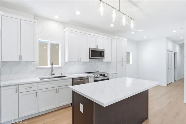 $1,550,000 | 21005 Longworth Avenue, Lakewood, CA 90715