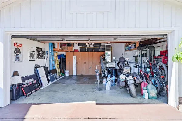 $1,550,000 | 21005 Longworth Avenue, Lakewood, CA 90715