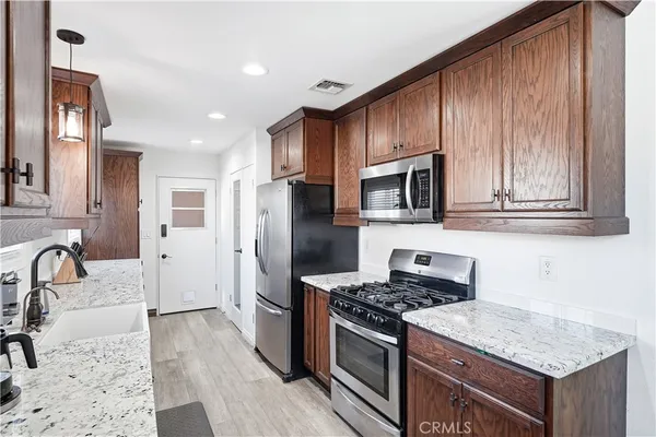 $1,550,000 | 21005 Longworth Avenue, Lakewood, CA 90715