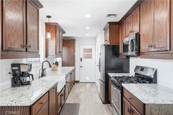 $1,550,000 | 21005 Longworth Avenue, Lakewood, CA 90715