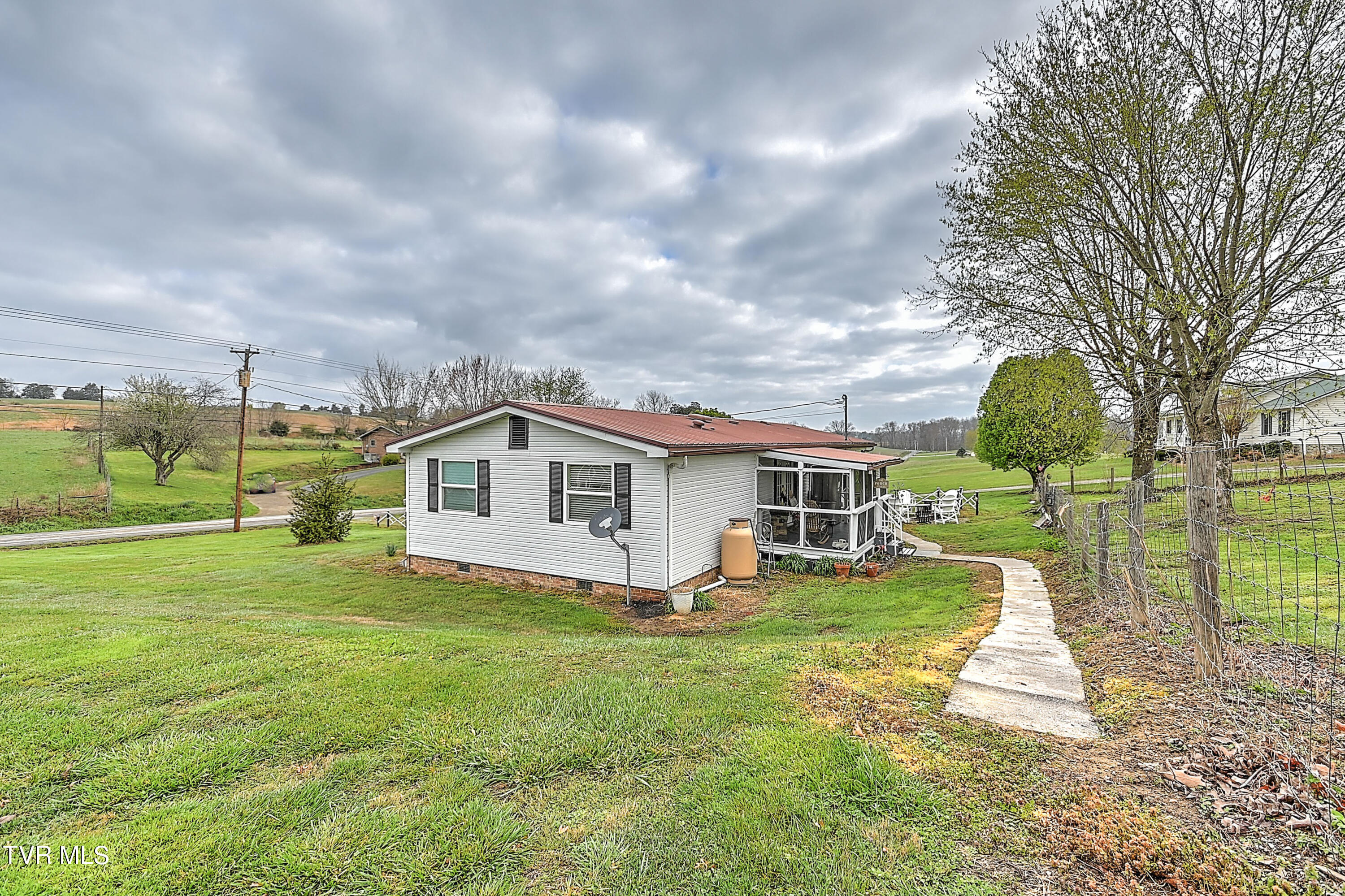 2483 Shiloh Road Greeneville, TN 37745 - Photo 3 of 35 Shiloh AS-11