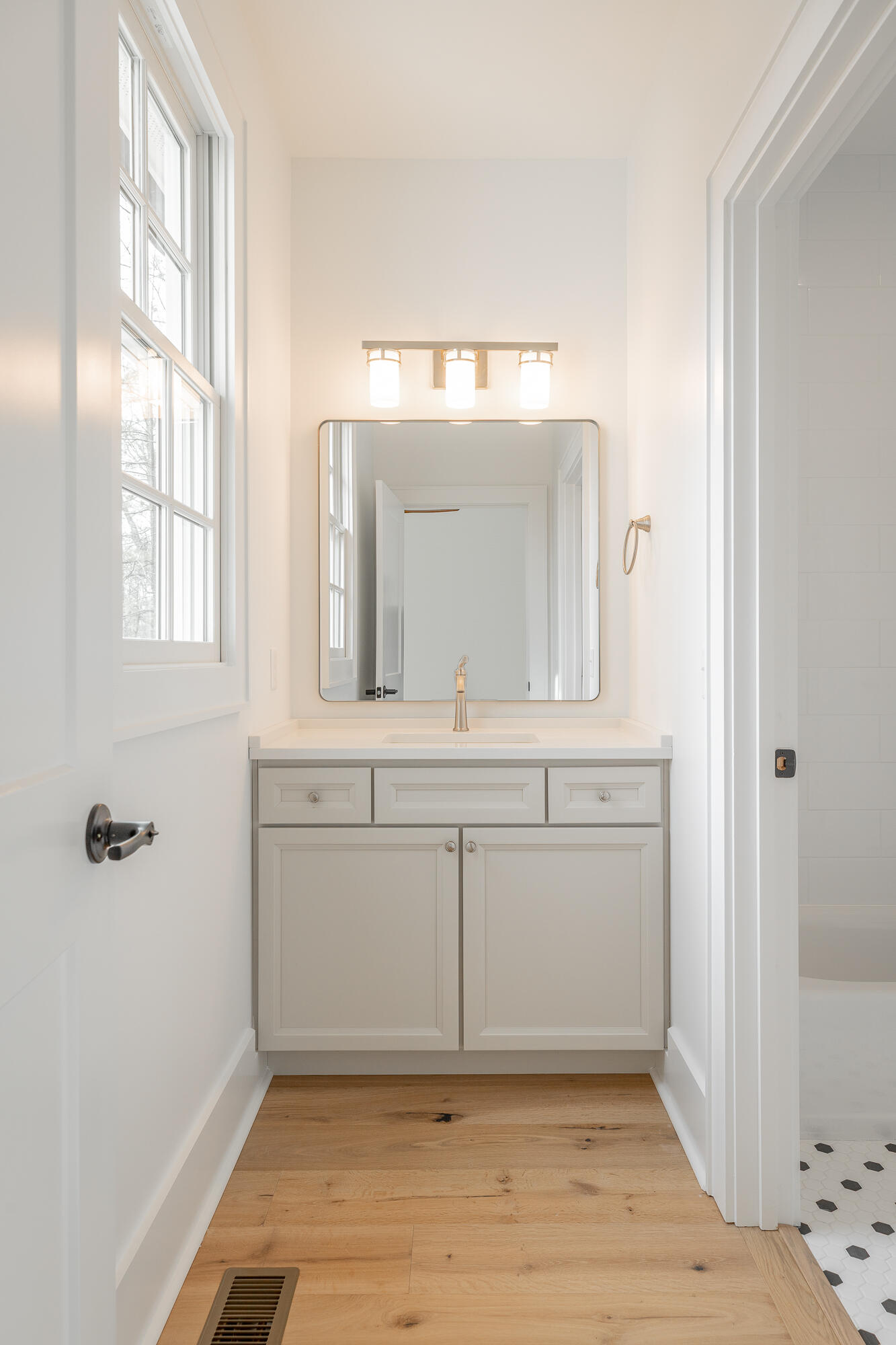 498 Hargis Road Signal Mountain, TN 37377 - Photo 37 of 65 498 Hargis Road HD-73