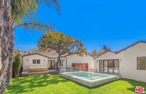 $1,213,700 | 3953 South Victoria Avenue, Los Angeles, CA 90008