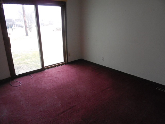 5911 Oakbrook Road Davenport, IA 52806 - Photo 7 of 16 Gallery Image 7
