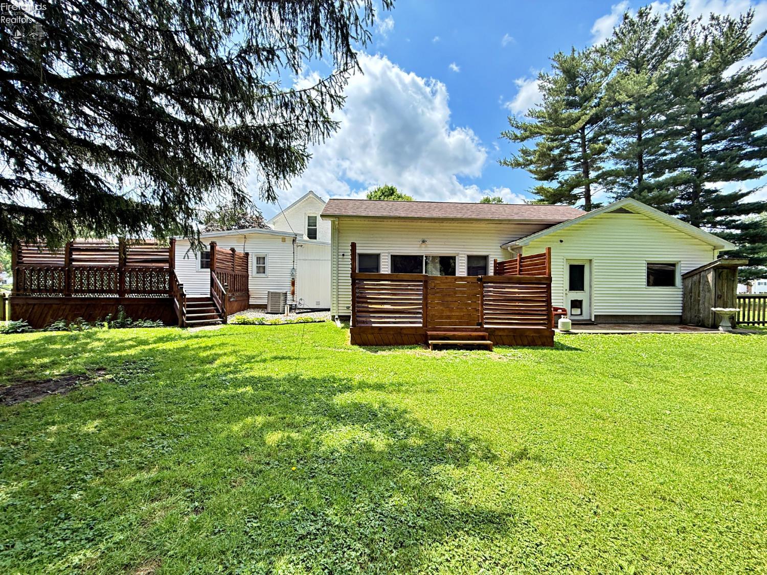 827 Upton Road Fremont, OH 43420 - Photo 29 of 34 Gallery Image 29