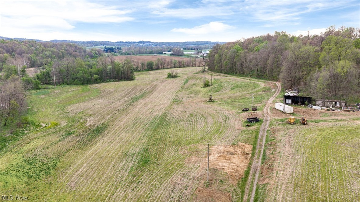 659 Township Road Dundee, OH 44624 - Photo 16 of 41