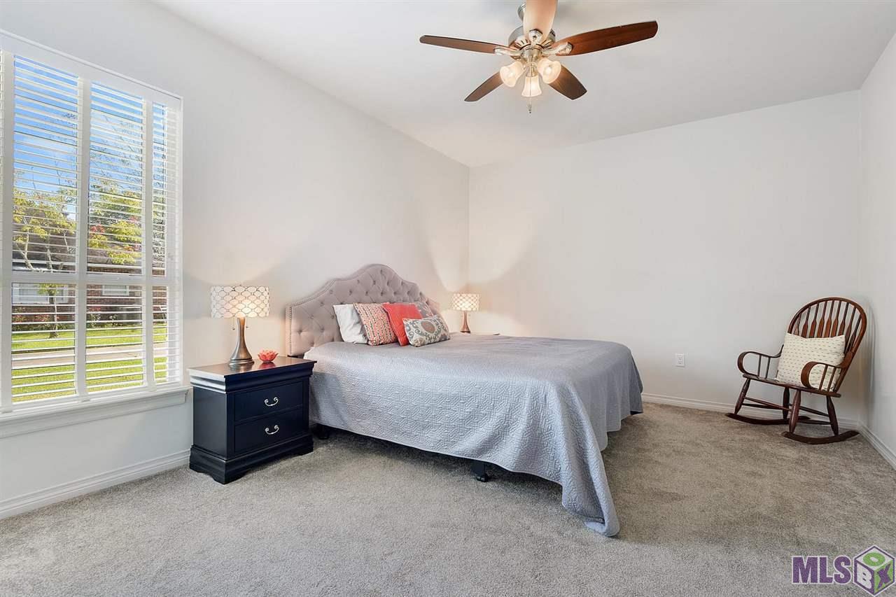 5237 Riverbend Boulevard Baton Rouge, LA 70820 - Photo 10 of 19 Gallery Image 10