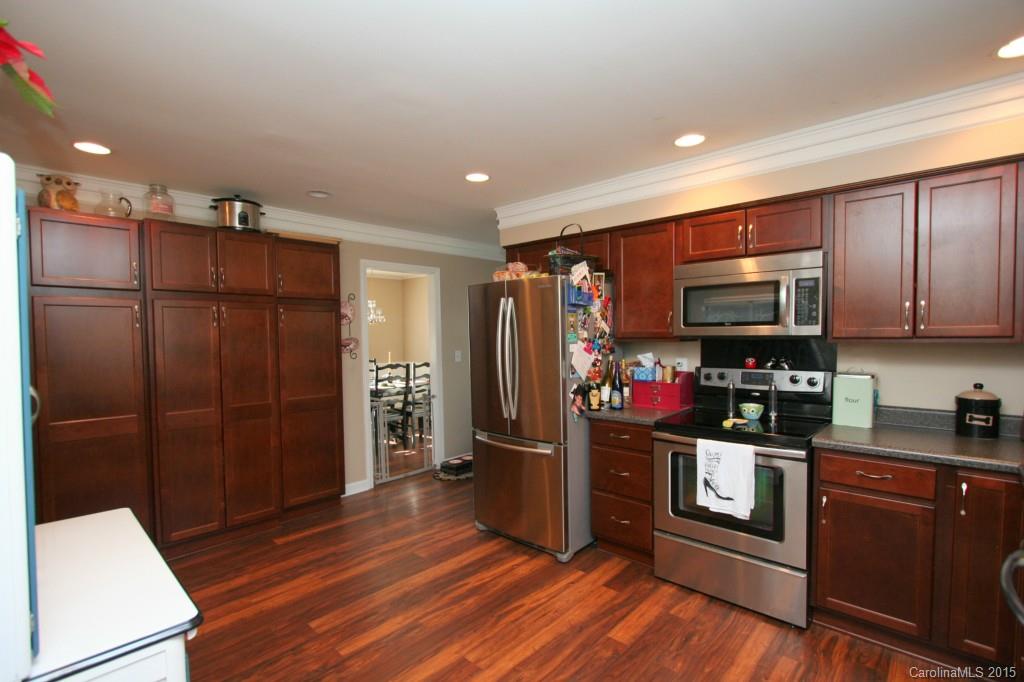 13657 Idlewild Road Matthews, NC 28105 - Photo 4 of 16