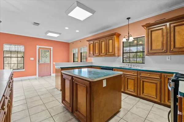 $435,000 | 6311 Avenue M, Santa Fe, TX 77510