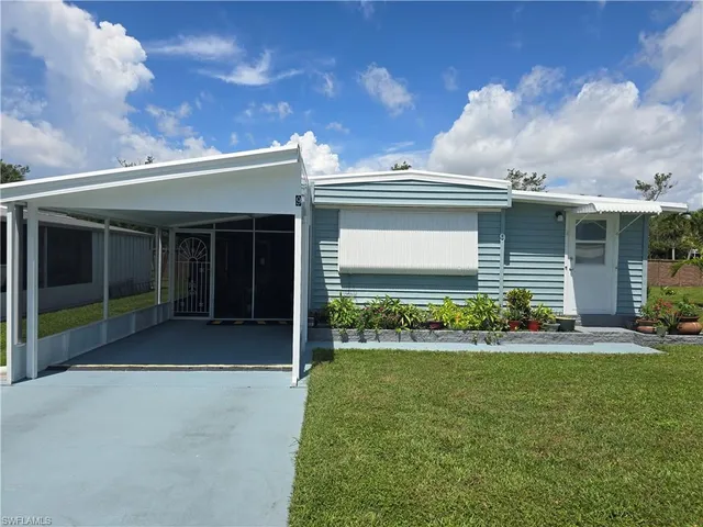 $149,000 | 9 Moonstone Circle, Unit M9, Naples, FL 34112