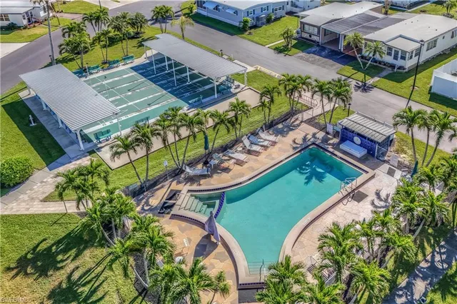 $149,000 | 9 Moonstone Circle, Unit M9, Naples, FL 34112