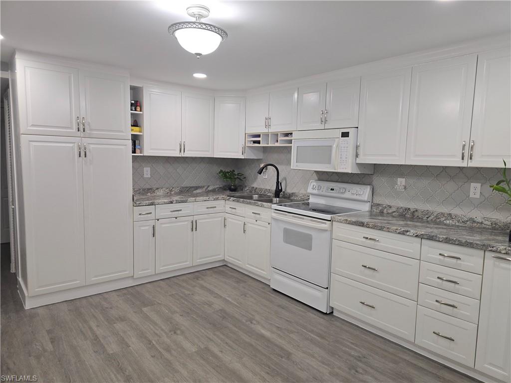 9 Moonstone Circle, Unit M9 Naples, FL 34112 - Photo 8 of 35