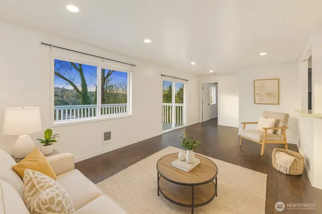 $3,500 | 4028 38th Avenue South, Seattle, WA 98118