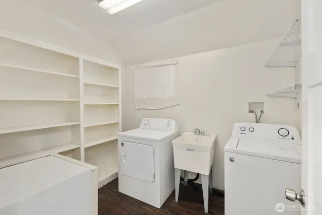 $3,500 | 4028 38th Avenue South, Seattle, WA 98118